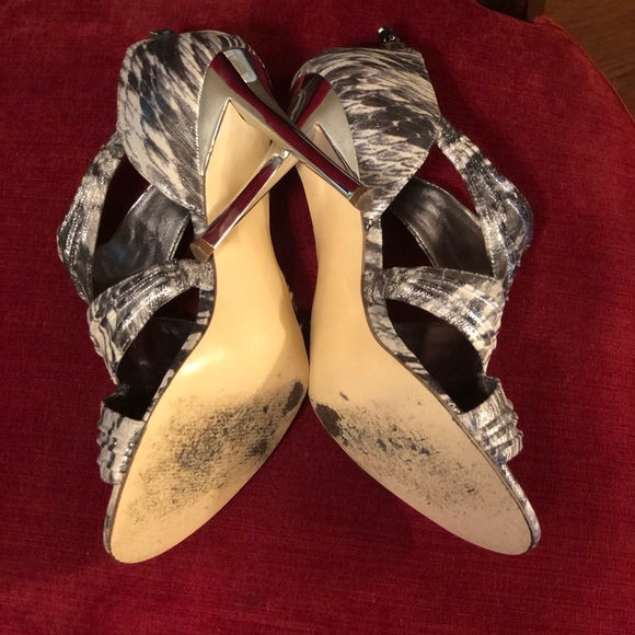 High heel shoes - Picture 3 of 3